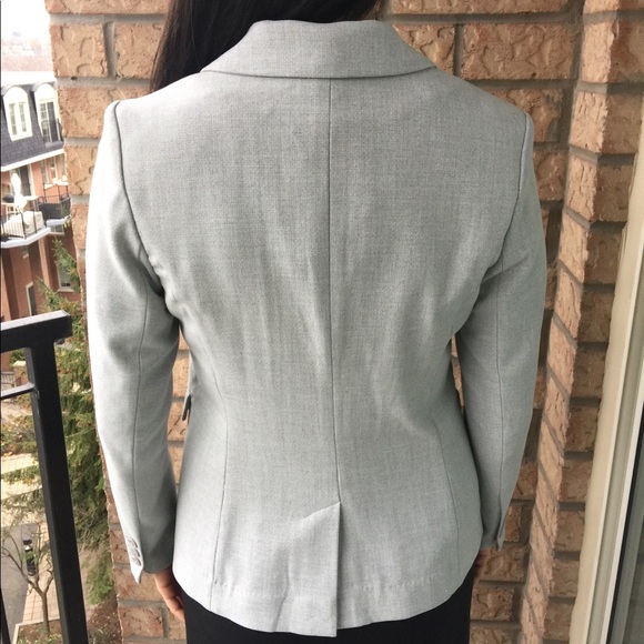 Light Grey blazer made by PARAPHRASE, Size Medium - Picture 4 of 6